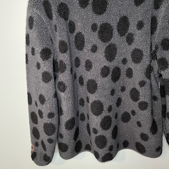 Puma Hoops X CHEETOS Sherpa Sweater - Picture 10 of 16